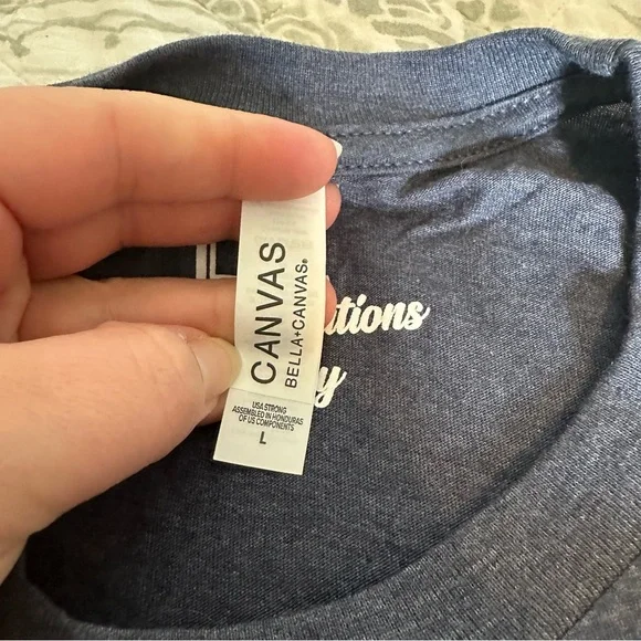 Bella + Canvas Screen Printed Tee Bookish Era Dark Blue Women's Size Large - Picture 5 of 6